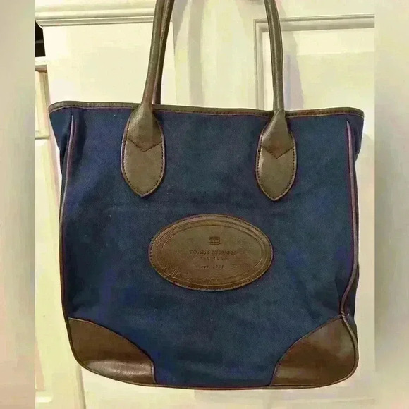 Tommy Hilfiger Navy Blue and
Leather shoulder‎ Bag - Picture 1 of 5